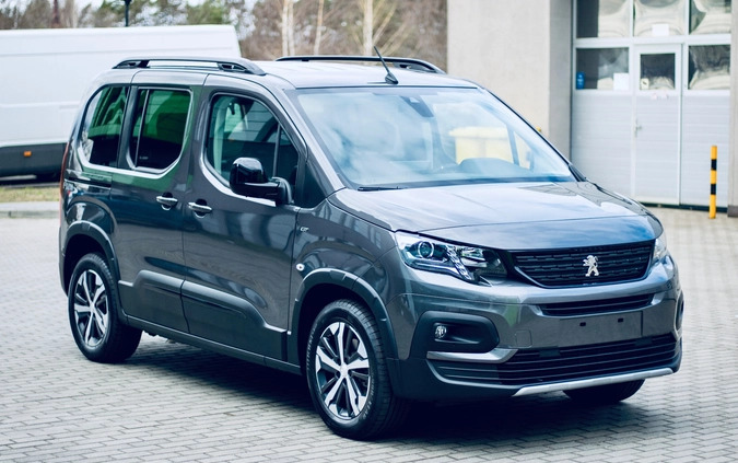 Peugeot Rifter cena 216500 przebieg: 10, rok produkcji 2024 z Chełmża małe 232